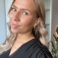 Kdereringe med rde perler