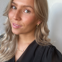 Mnereringe med guldbelagte perler